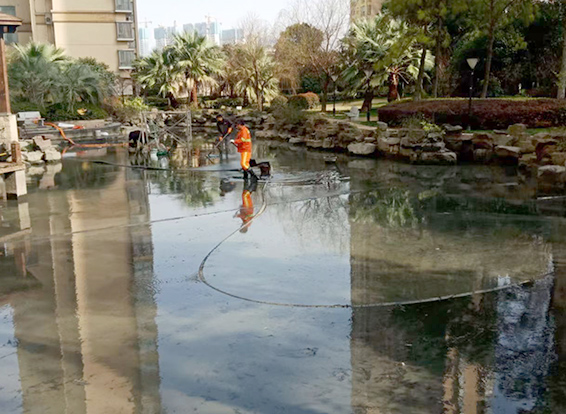 长洲景观池淤泥清理